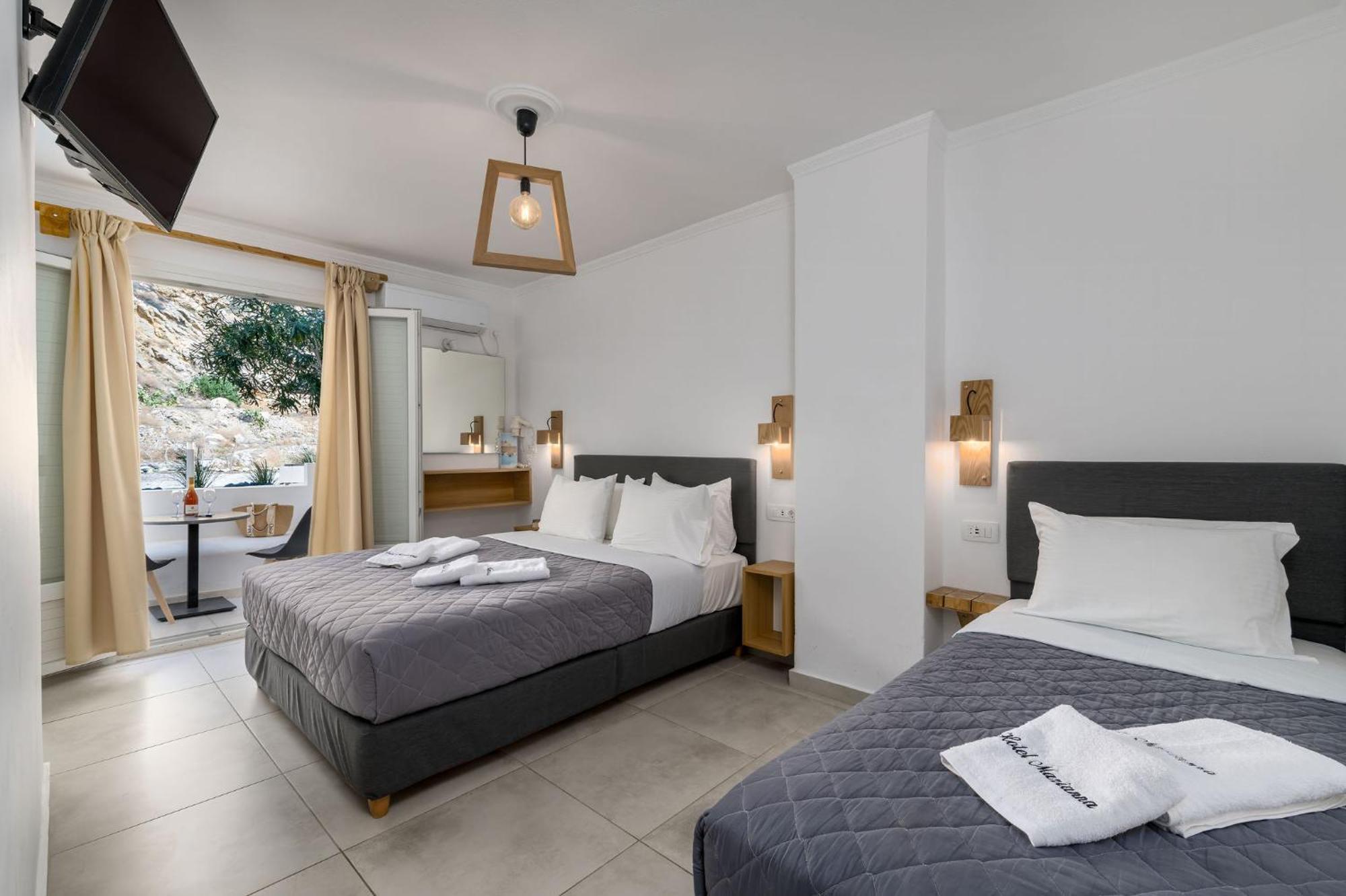 Marianna Hotel Perissa  Bagian luar foto